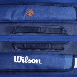 Wilson Tennis-Racketbag Super Tour Roland Garros (Schlägertasche, 3 Hauptfächer) Navyblau 15er -Deutschland Our Tennis Gear Verkaufs-Shop Wilson WR8018101 RG Super Tour 15 Tasche206 1200x1200 1