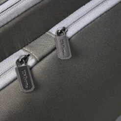 Wilson Tennis-Racketbag Tour (Schlägertasche, 2 Hauptfächer) 2023 Dunkelgrün 12er -Deutschland Our Tennis Gear Verkaufs-Shop Wilson WR8022401 Tour 12PK Tasche208 1200x1200 1